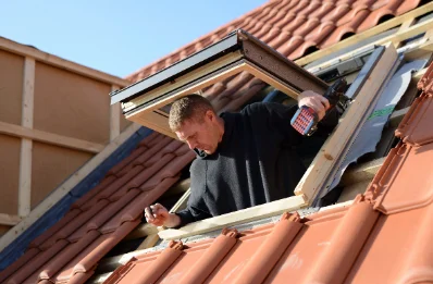 Pose de fenêtres de toit Velux à Cerizy